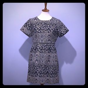 Short sleeve dress